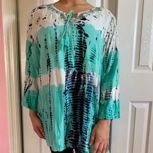 Blue and White Patterned Dress Barn Blouse Large